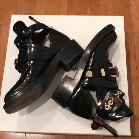 The coolest Balenciaga boots ever! - Picture 3 of 8